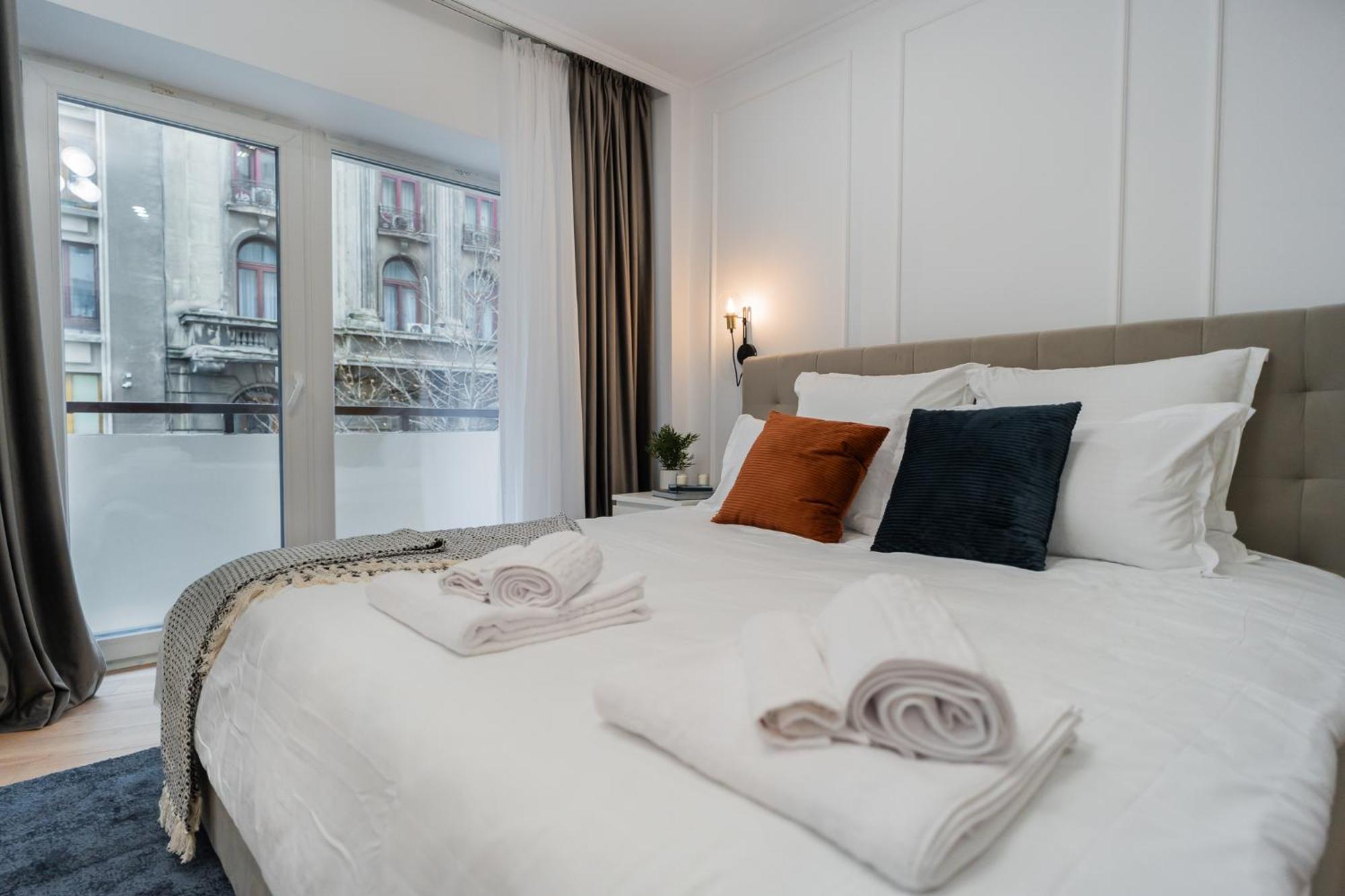 Urban Pearl - Old Town - Unique 4Br/3Ba Apartment Бухарест Экстерьер фото