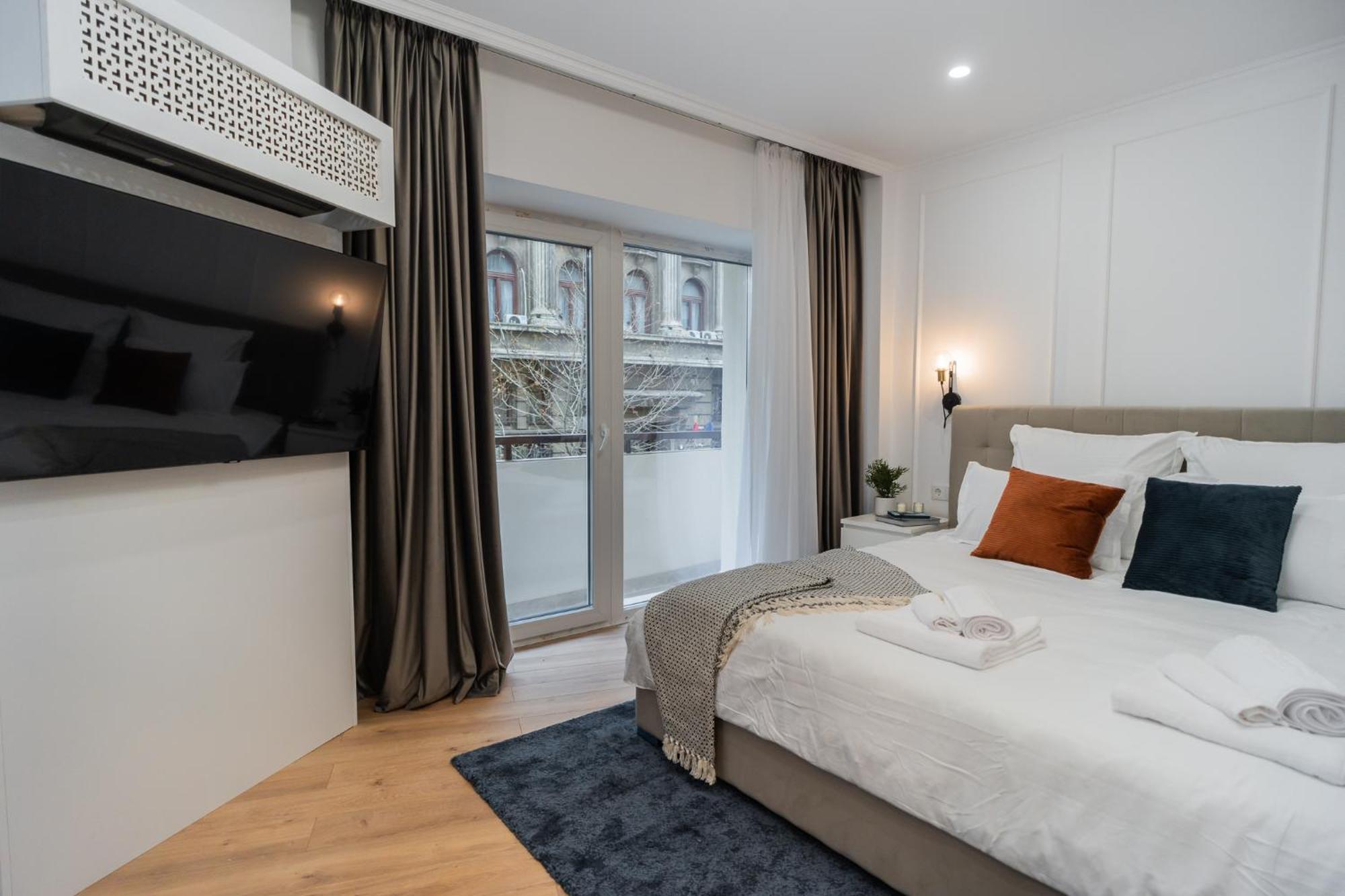 Urban Pearl - Old Town - Unique 4Br/3Ba Apartment Бухарест Экстерьер фото